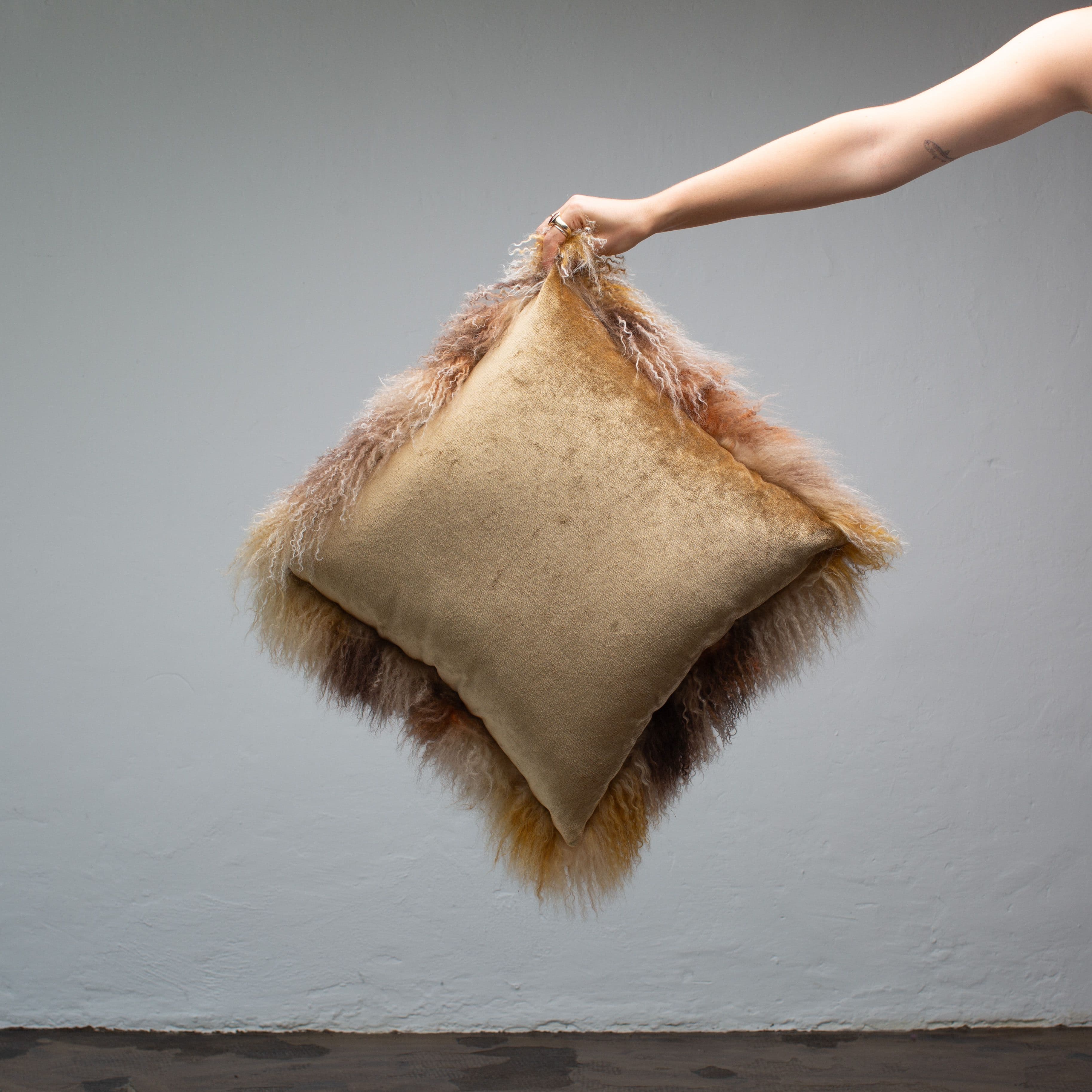 Spotted Mongolia Fur Cushions Model A