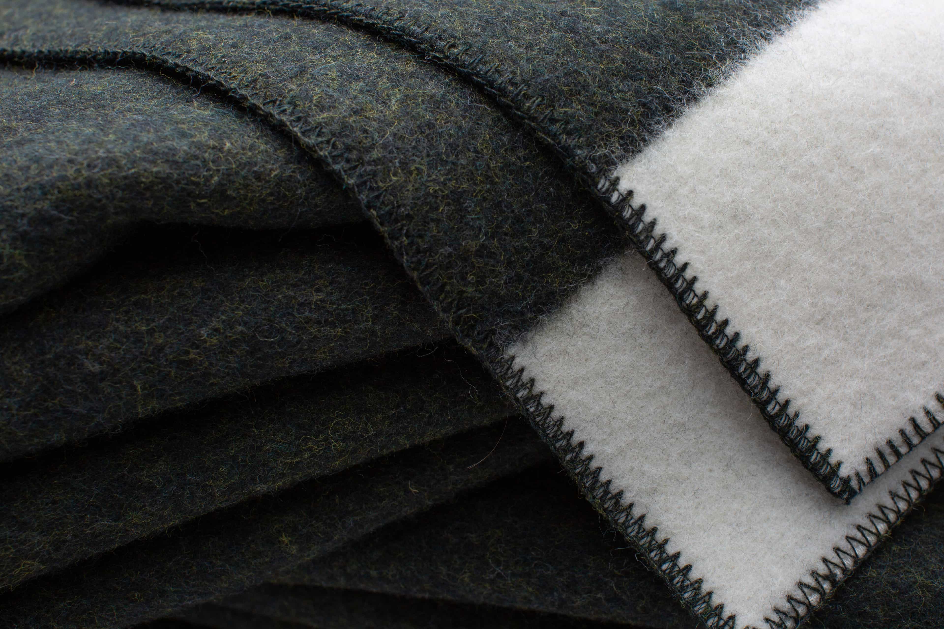 Dark Green & White Virgin Wool Blanket