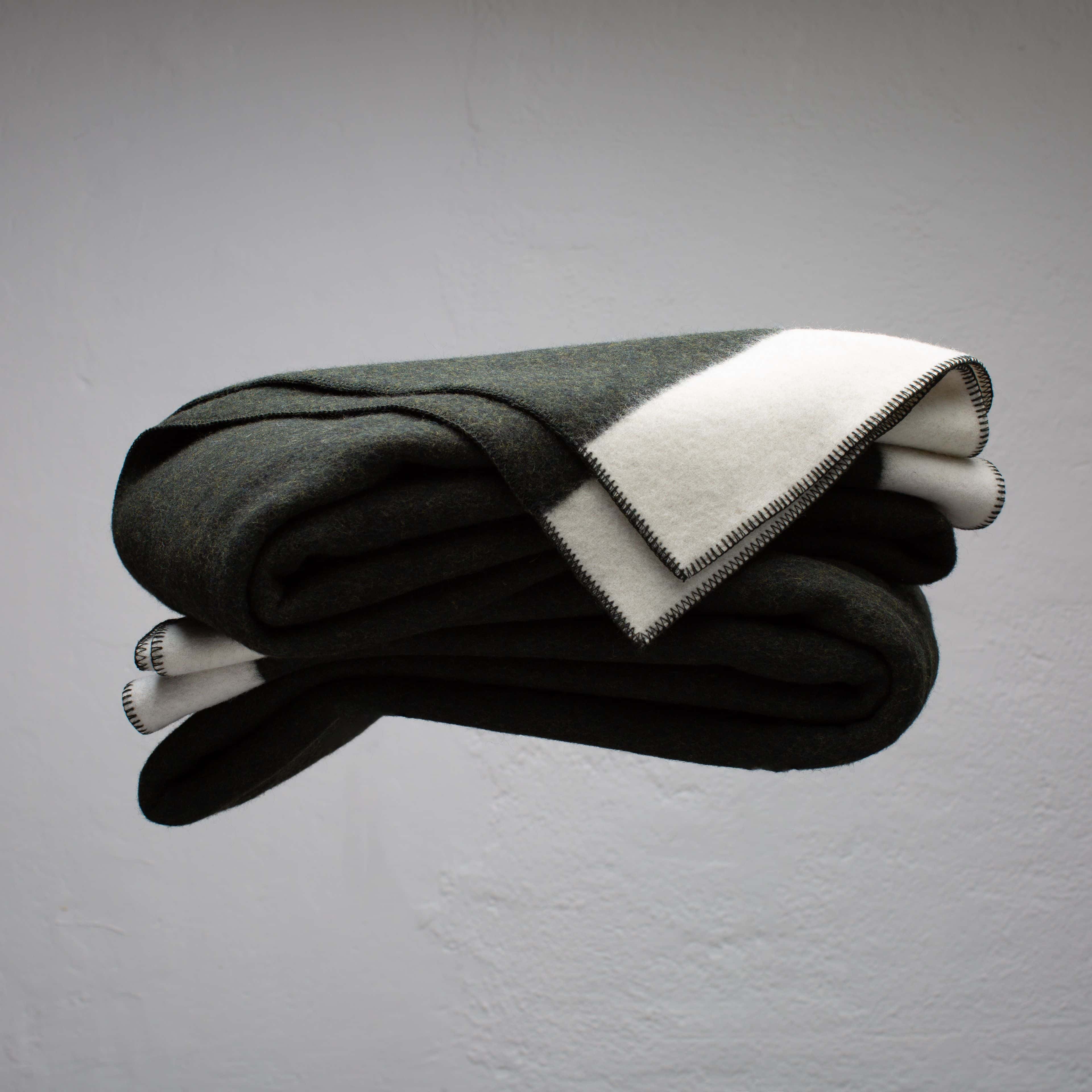 Dark Green & White Virgin Wool Blanket