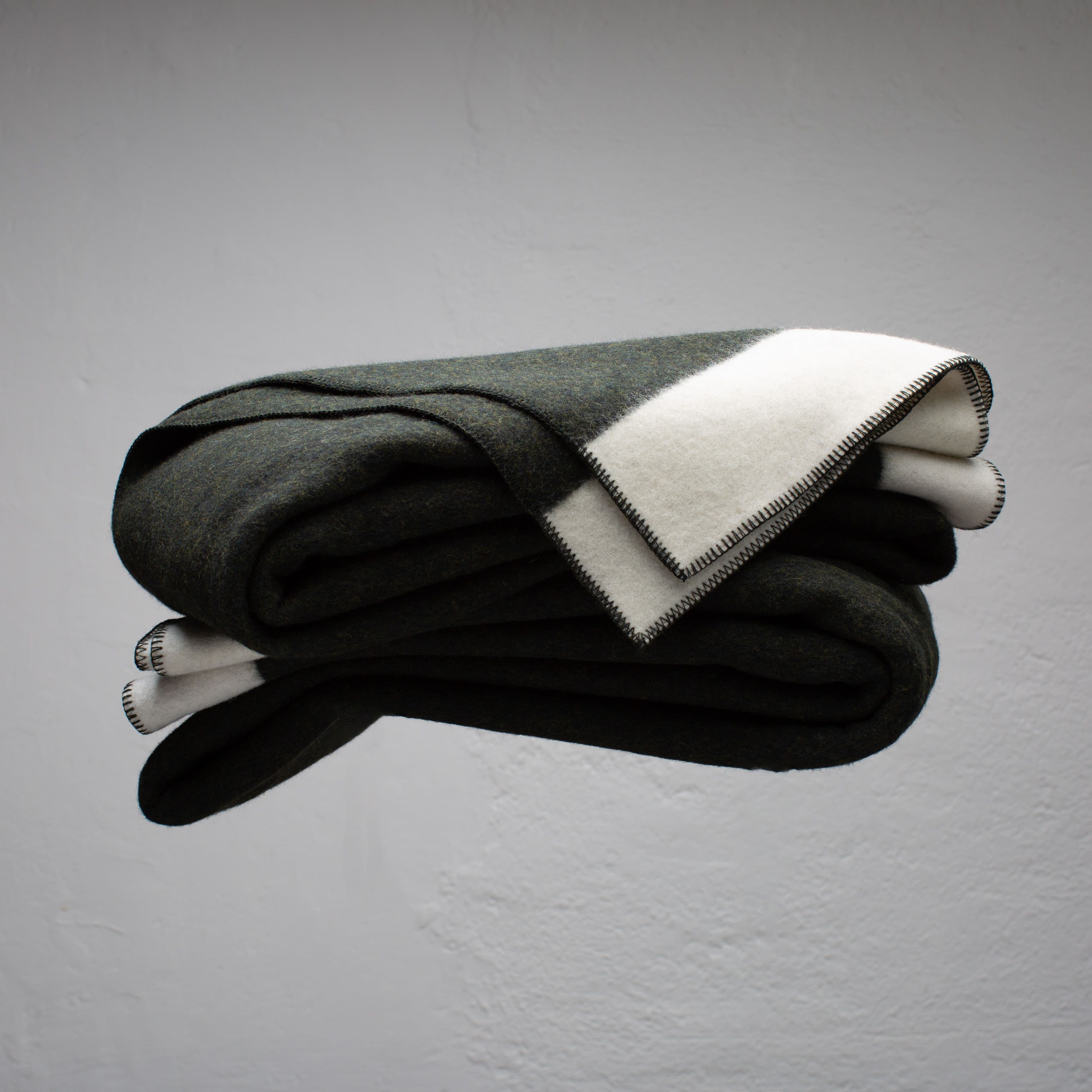 Dark Green & White Virgin Wool Blanket